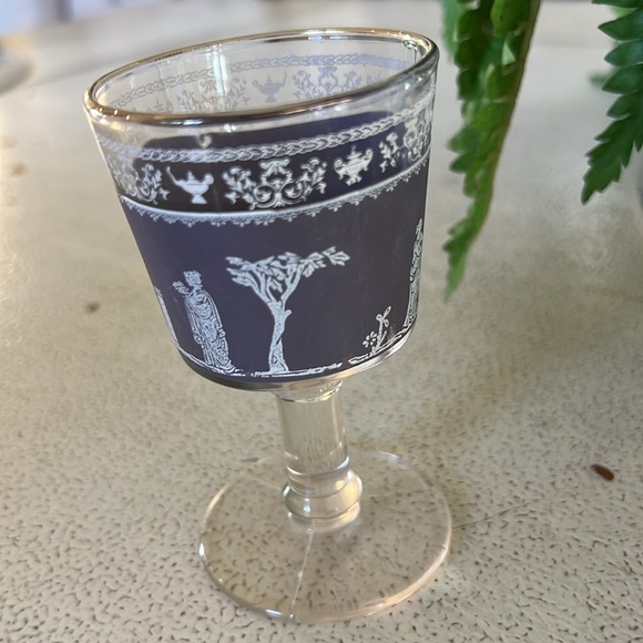 Vintage Jeannette Glass Hellenic Grecian Cordial Glass Lavender Toile - Picture 3 of 5